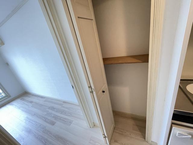 玄関　下駄箱を置くスペースもあります。