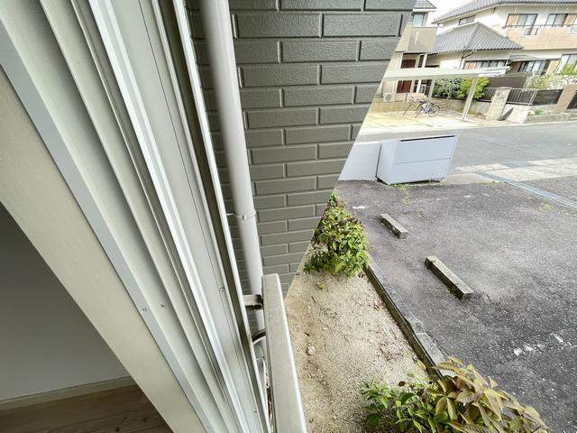 収納　洗濯機置き場の上部にも収納があります。