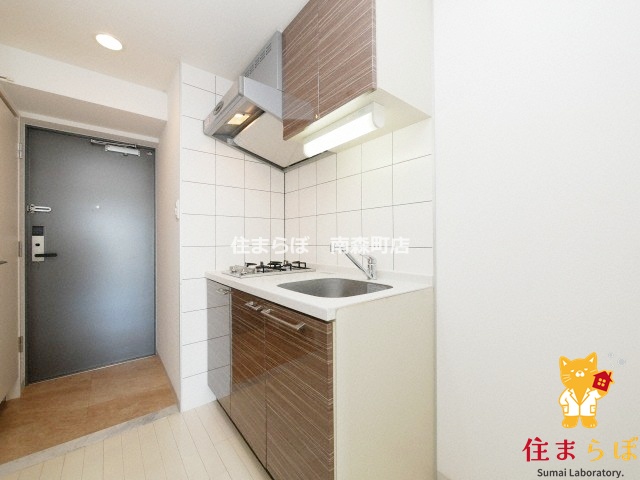 キッチン　「ただの部屋探しじゃない。“あなたの暮らし”探しです。」