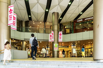 ショッピングセンター　青葉台東急スクエア（ショッピングセンター）まで1068m