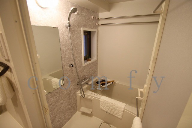 バス・シャワールーム　浴室乾燥機付きバス