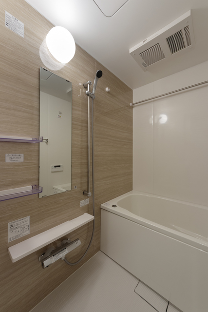 バス・シャワールーム　※写真は同タイプ住戸です。