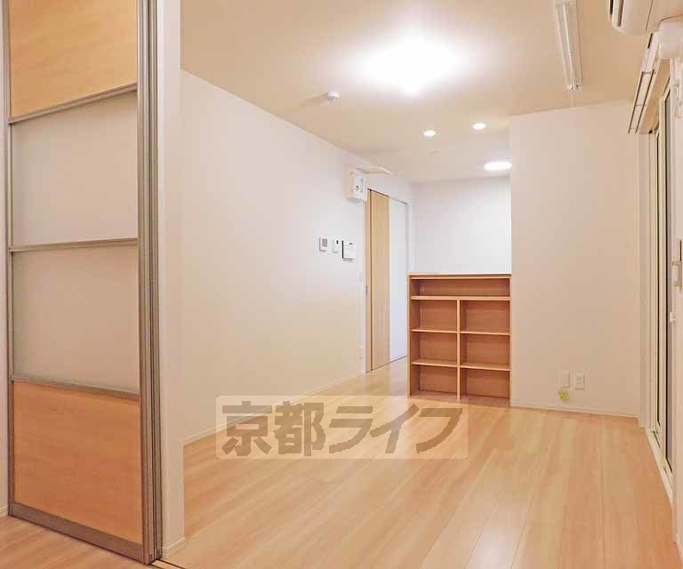 居室・リビング　ゆったりとしたリビングです。