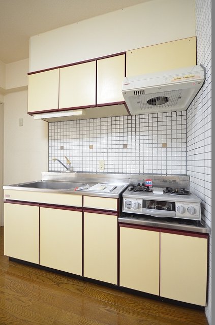 キッチン　写真は別号室のものです。