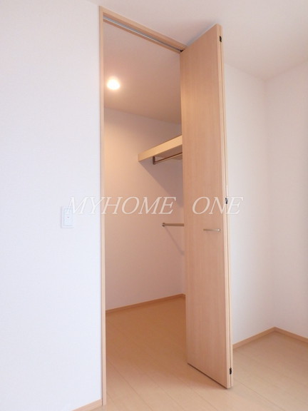 収納　ウォークインクローゼット