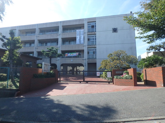 中学校　川崎市立野川中学校（中学校）まで1360m