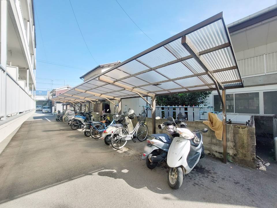 駐車場　駐輪場