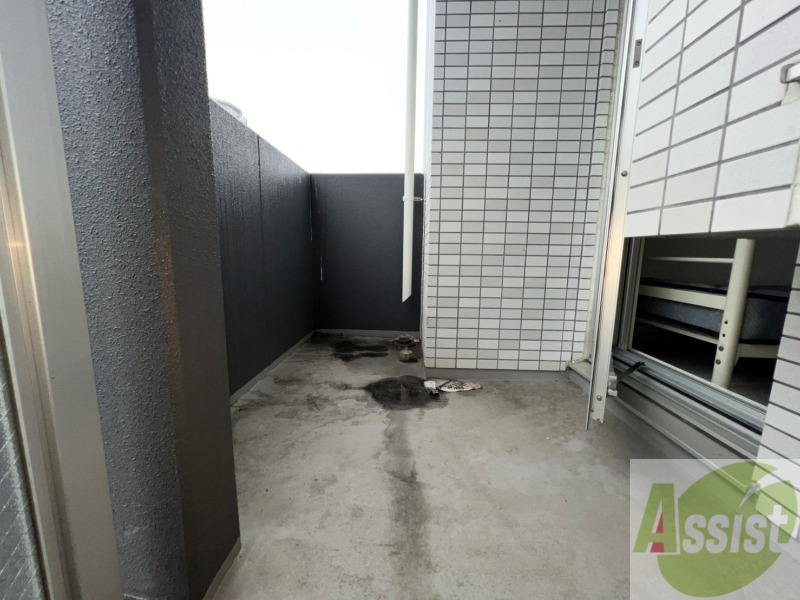 バルコニー　バルコニーです。洗濯物を干したり一息ついたりできますね！