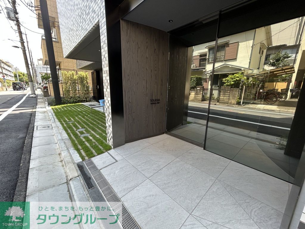 エントランス　エントランス