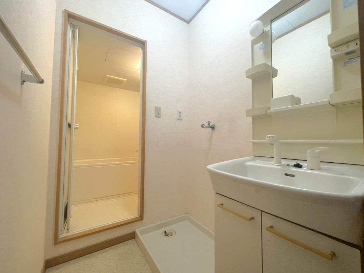 洗面設備　室内洗濯機置き場あり♪