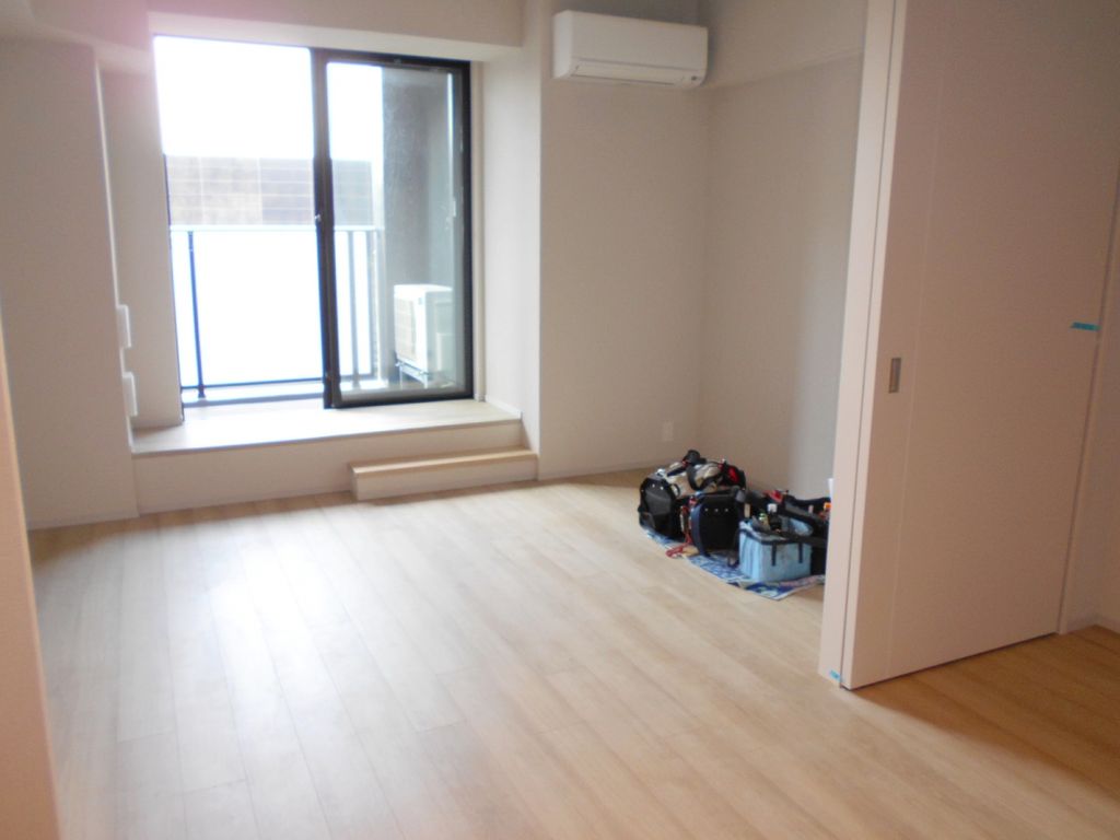 居室・リビング　※別部屋の参考写真です。