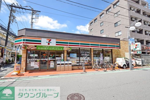 コンビニ　セブンイレブン世田谷喜多見駅前店（コンビニ）まで450m