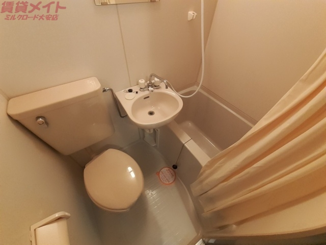 バス・シャワールーム　同タイプの画像です