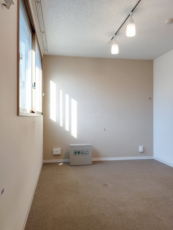 居室・リビング　※別号室参考写真