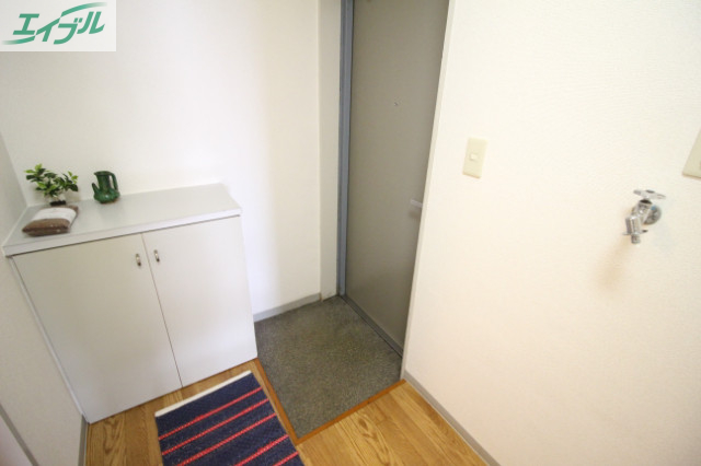 玄関　同タイプのお部屋の写真です