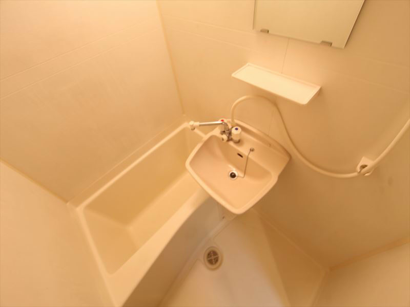 バス・シャワールーム　お風呂　洗面台付き！