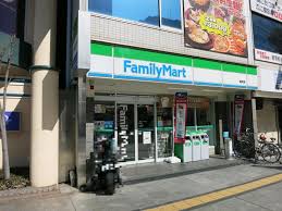 コンビニ　ファミリーマート幟町店（コンビニ）まで121m