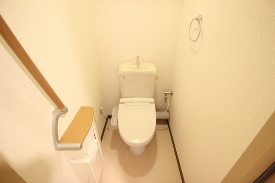 トイレ　※別部屋の写真です