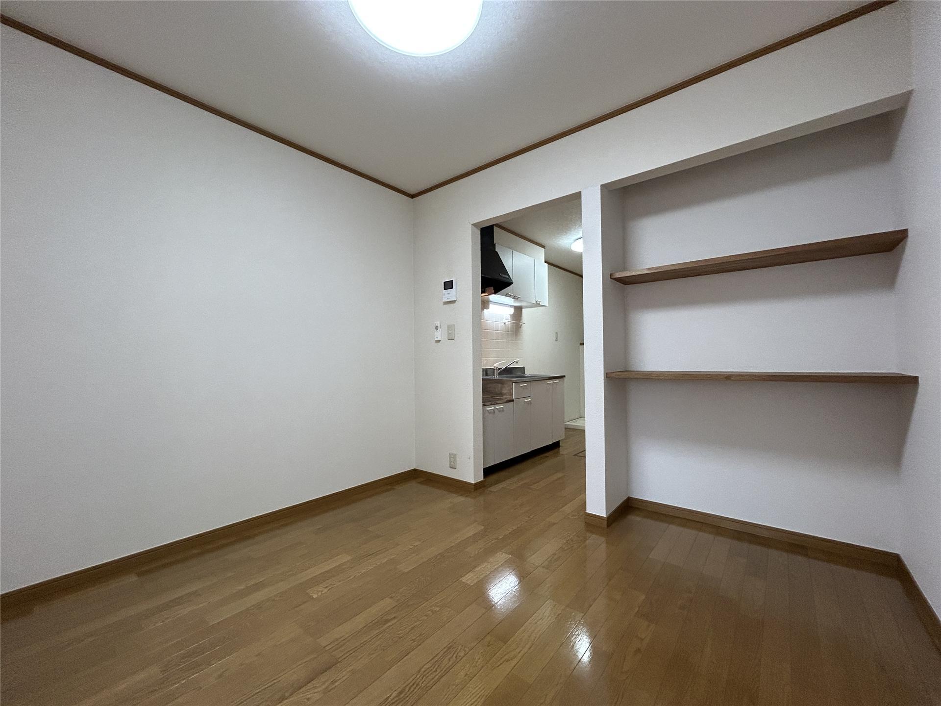 その他部屋・スペース　使い方様々な棚付きのダイニングキッチンです(別部屋参考写真)