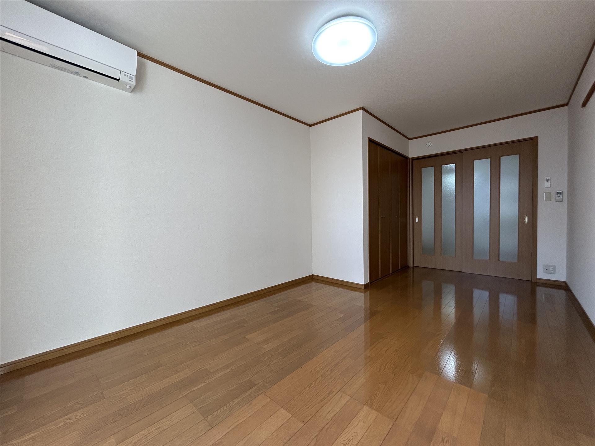 その他設備　エアコン付きのお部屋です(別部屋参考写真)