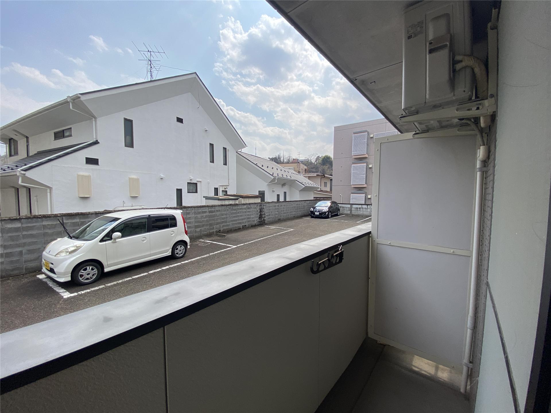 バルコニー　洗濯物が干せるバルコニーです(別部屋参考写真)