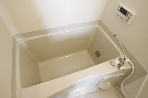 バス・シャワールーム　※別部屋の写真です