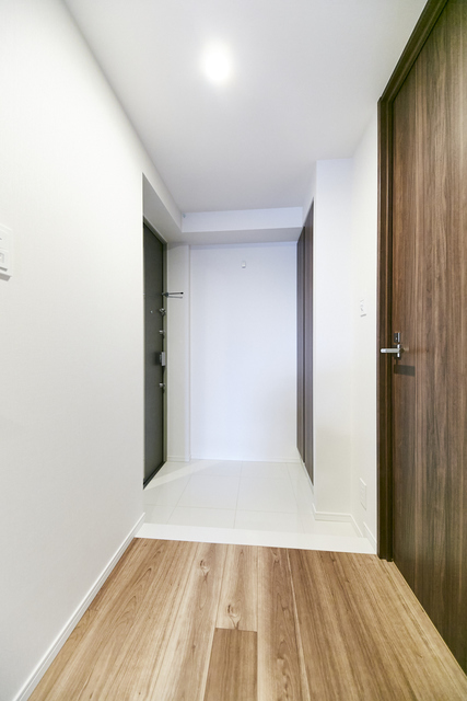 玄関　※写真は同タイプ住戸です。