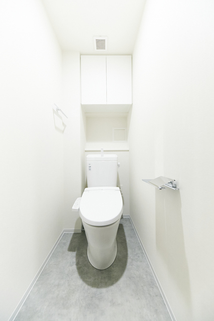 トイレ　※写真は同タイプ住戸です。