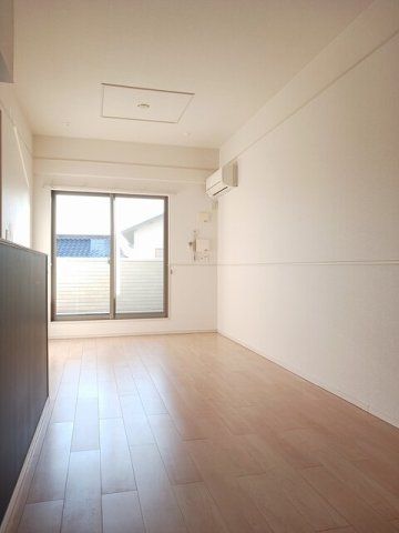 居室・リビング　居間です