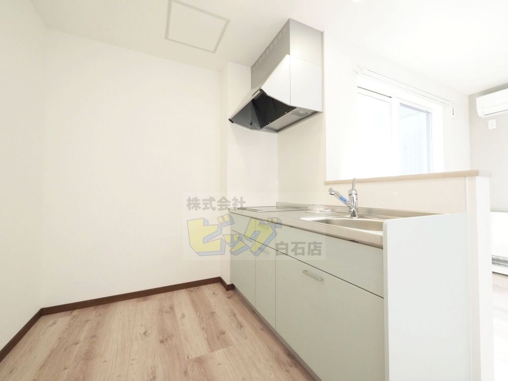 キッチン　人気で使用しやすい対面式システムキッチンです♪