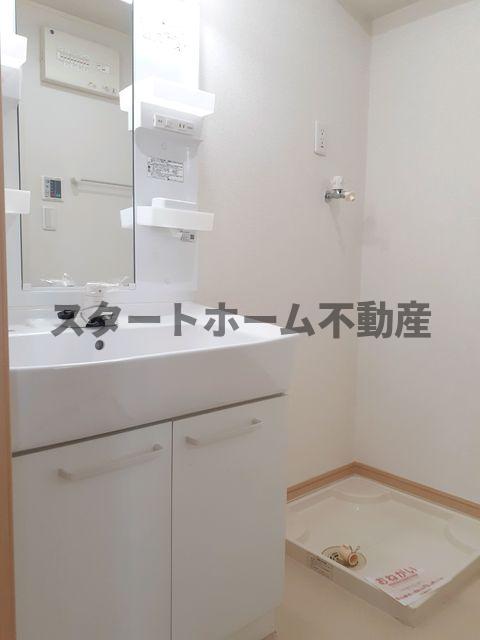 洗面設備　使いやすい洗面所です