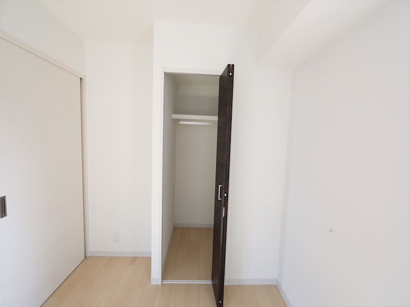 収納　ウォークインクローゼット（収納充実してます）