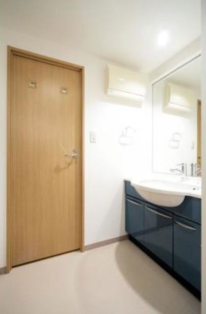 洗面設備　※同仕様写真含む