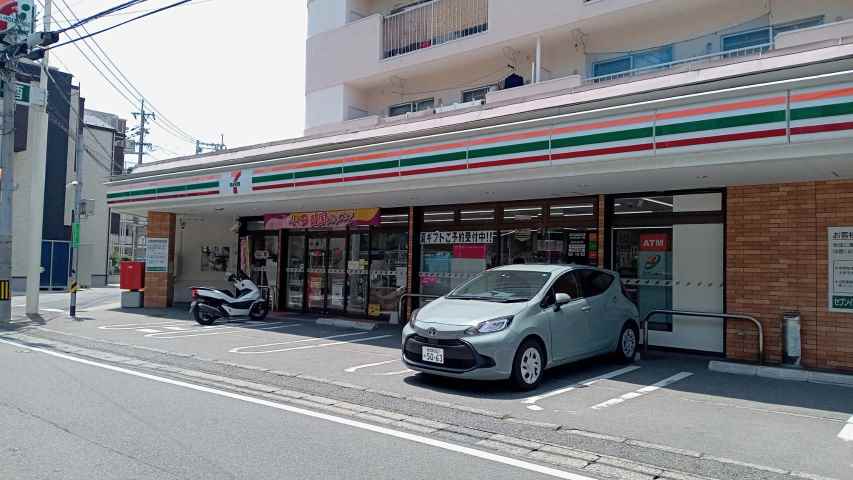コンビニ　セブンイレブン井尻2丁目店（コンビニ）まで411m