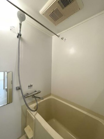 バス・シャワールーム　同タイプのお写真です