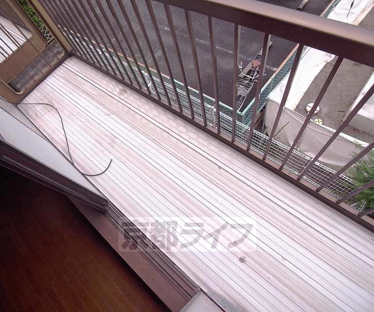 バルコニー　南向きのバルコニですね。