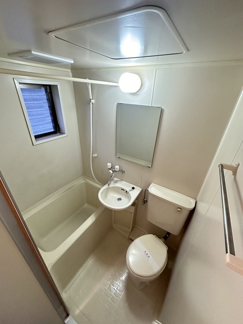 バス・シャワールーム　別部屋参考写真です