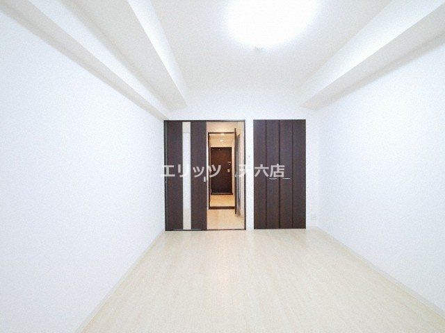 居室・リビング　エントランス