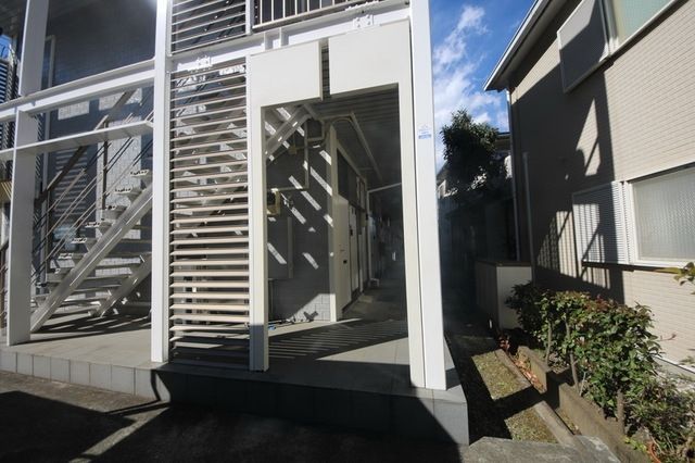 エントランス　★見学希望等はタウンハウジング中央林間店までお気軽に♪★