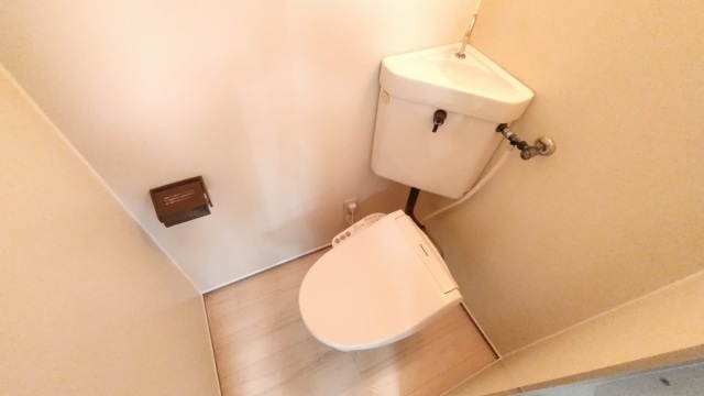 トイレ　※別号室参考写真