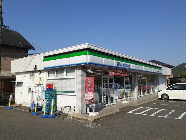 コンビニ　ファミリーマート玉野長尾店（コンビニ）まで528m