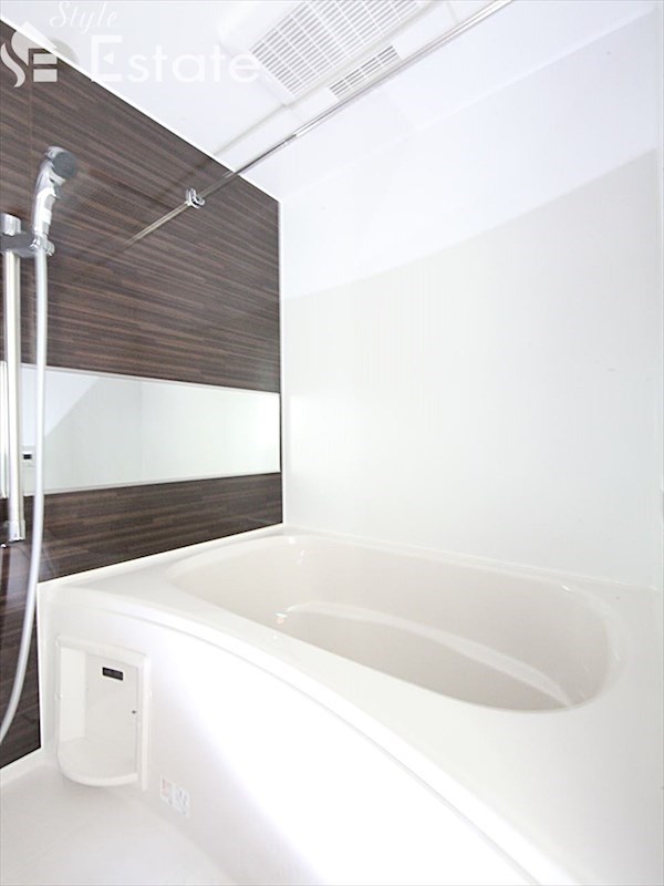 バス・シャワールーム　バスルーム