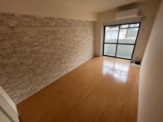 居室・リビング　エアコン付きで初期費用を抑えられます！