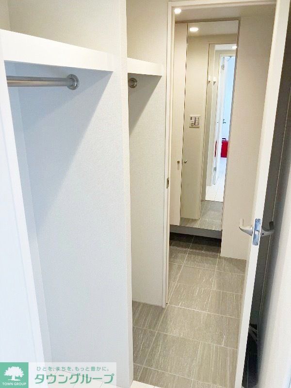 玄関　お部屋探しは株式会社　タウンハウジング　までお気軽にお問合…