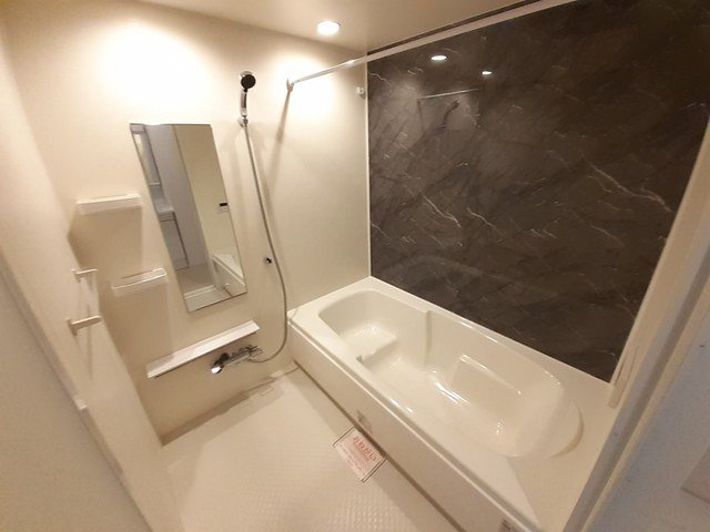 バス・シャワールーム　お風呂です