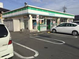 コンビニ　ファミリーマート 尾道高須町店（コンビニ）まで318m