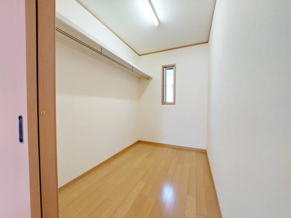 収納　ウォークインクローゼット