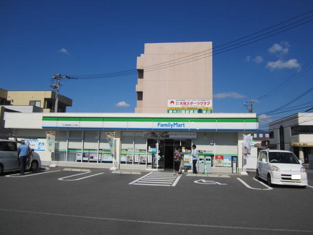 コンビニ　ファミリーマート久留米東合川4丁目店（コンビニ）まで213m