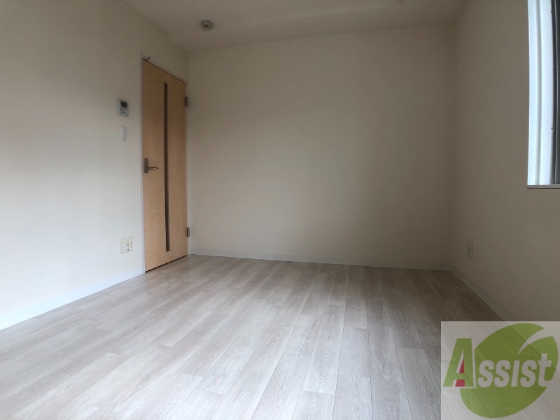 居室・リビング　広くてきれいなリビングです！快適に過ごせそうですね。