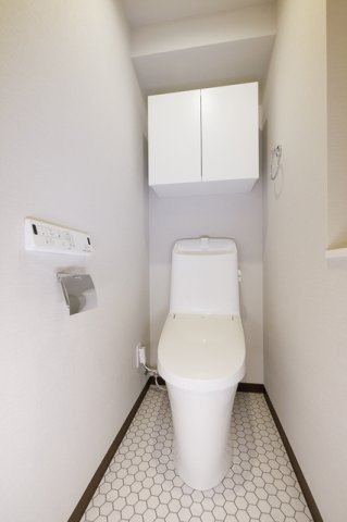 トイレ　※写真は同タイプ住戸です。